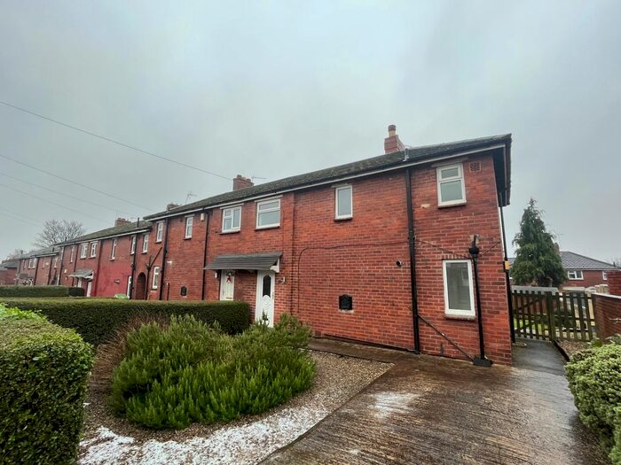 3 Bedroom Property To Rent In Coldwell Road, Crossgates, Leeds, LS15