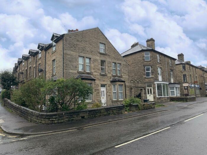 4 Bedroom House To Rent In Dale Road; Buxton., SK17