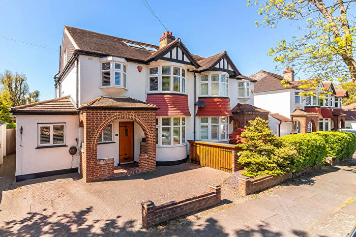 4 Bedroom Semi Detached House For Sale In Falcon Avenue, Bromley, BR1