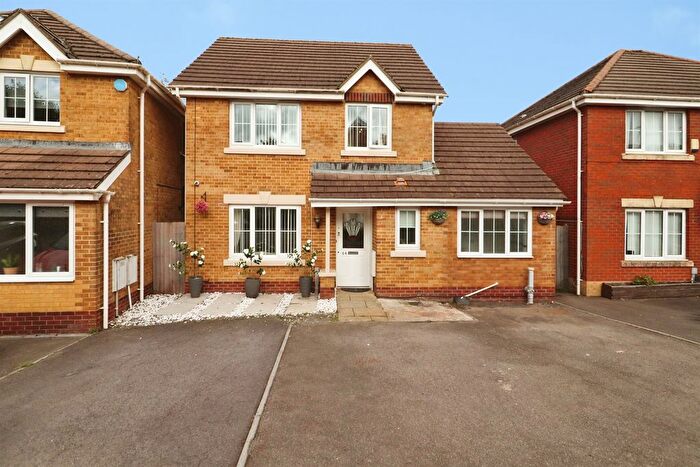 4 Bedroom Detached House For Sale In Thorne Way, Cardiff, CF5