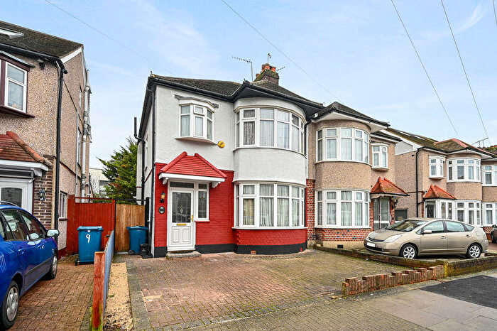 3 Bedroom Semi Detached House For Sale In Dorchester Avenue, Harrow, HA2