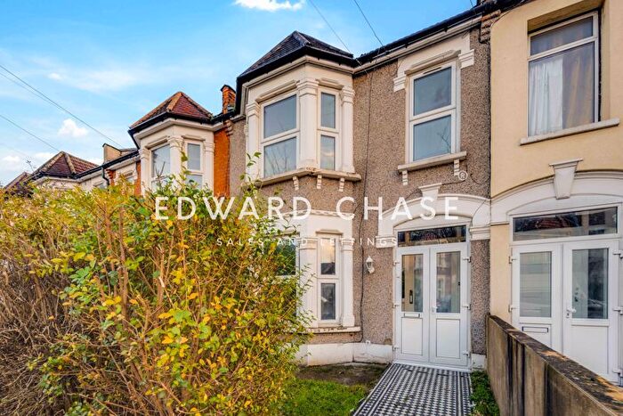 3 Bedroom Terraced House To Rent In Clandon Road, Seven Kings, IG3