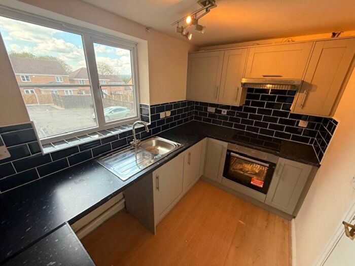 2 Bedroom Flat To Rent In Great Broad Ing, Barnsley, S75
