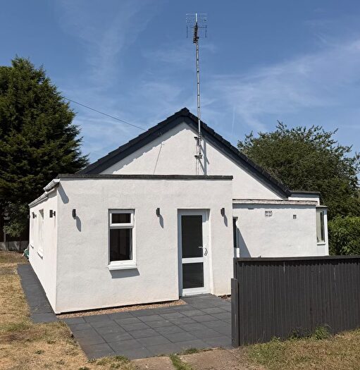 2 Bedroom Bungalow To Rent In Rotherham Road, Clowne, S43