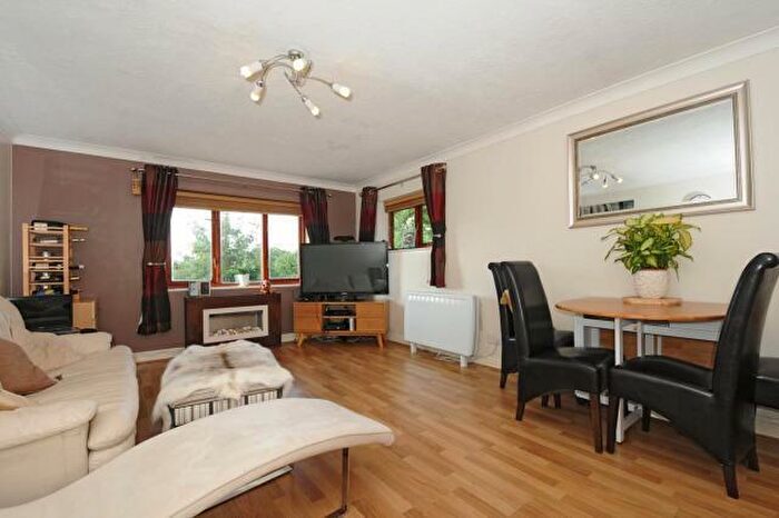 3 Bedroom Apartment To Rent In Thatcham, Berkshire, RG18