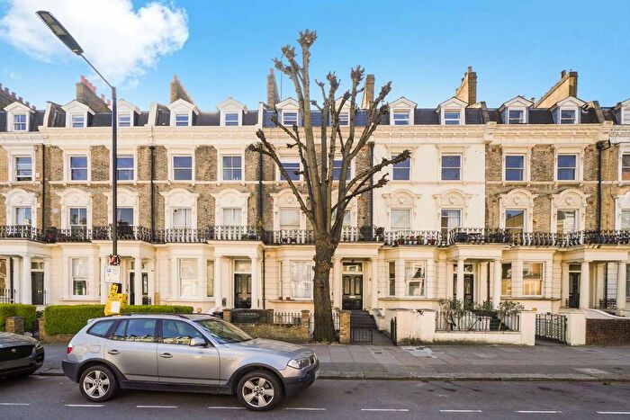 3 Bedroom Maisonette For Sale In Sutherland Avenue, Maida Vale, W9