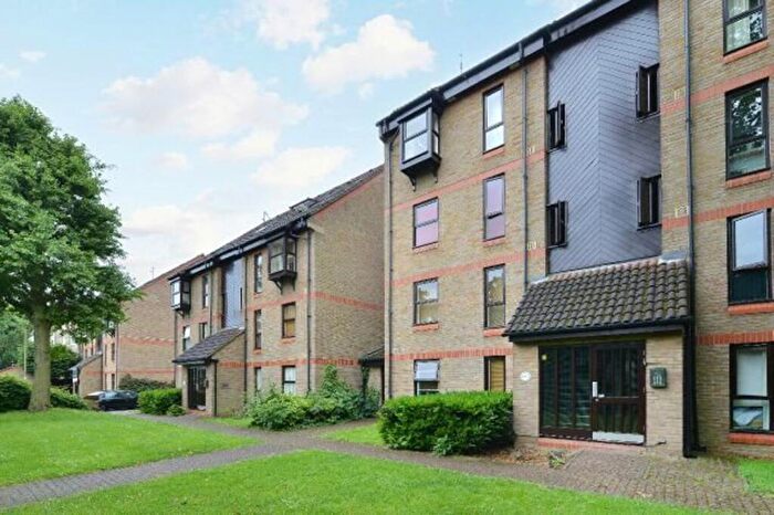 Studio To Rent In Blackheath, , London - - Studio, SE3