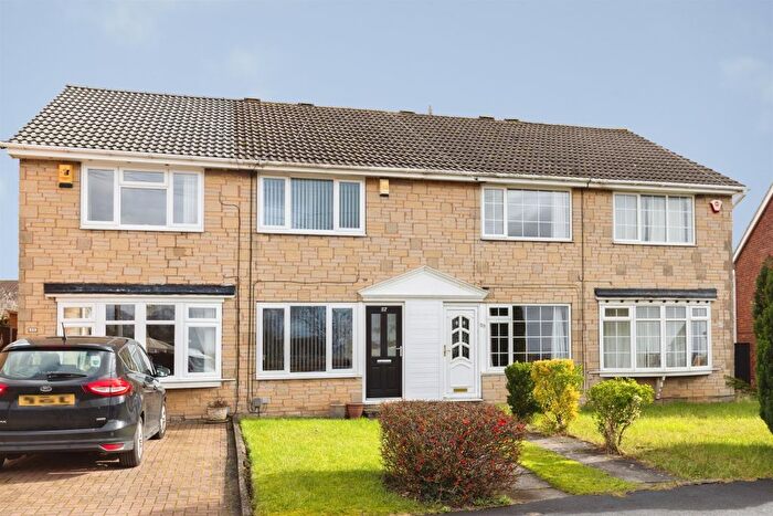 3 Bedroom Semi Detached House For Sale In Thompson Drive, Wrenthorpe, Wakefield, WF2