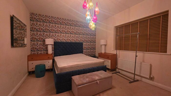 1 Bedroom Flat To Rent In Bakery Close, Romford, RM6