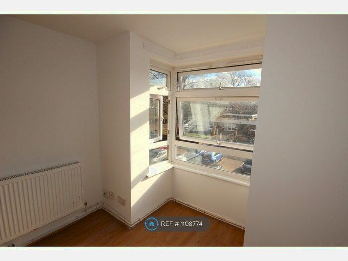 1 Bedroom Flat To Rent In Antelope Road, London SE18