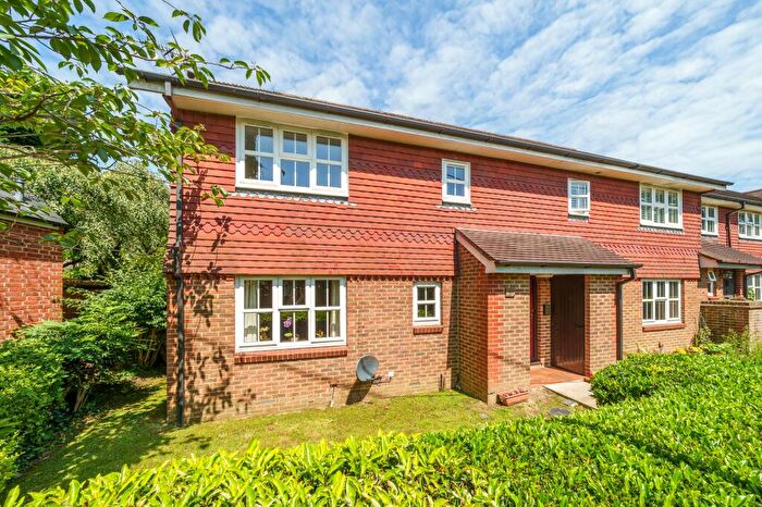 1 Bedroom Apartment For Sale In Rosehill, Billingshurst, RH14