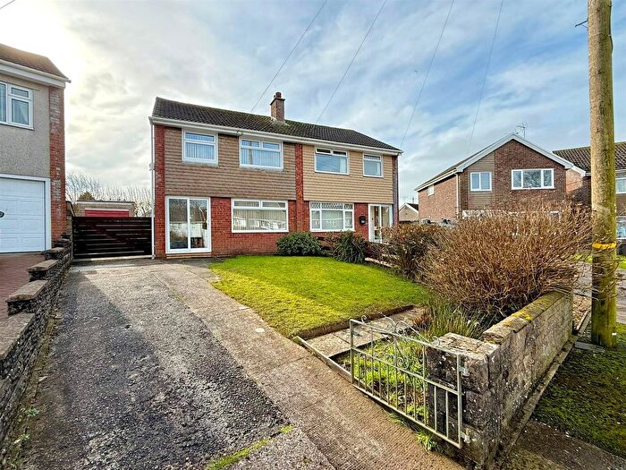 3 Bedroom Semi Detached House For Sale In Springfield Avenue, Upper Killay, Swansea, SA2