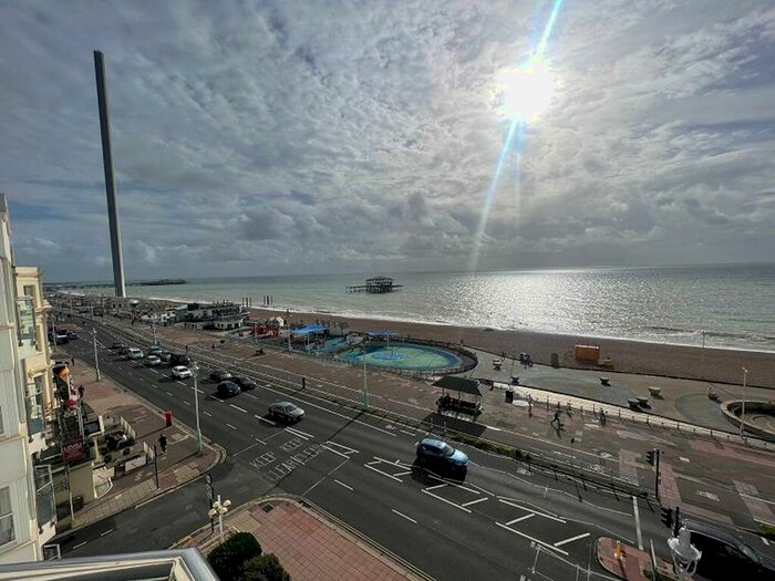 3 Bedroom Flat To Rent In Kingsley Court, Kings Road, Brighton, BN1