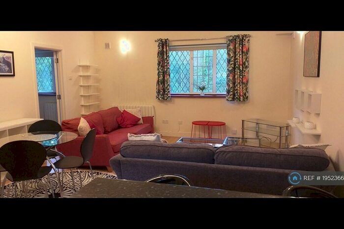 2 Bedroom Flat To Rent In Chilworth Road, Southampton, SO16