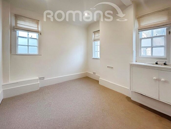 2 Bedroom Apartment To Rent In Rectory Road, SL6