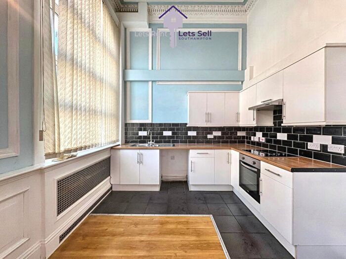 1 Bedroom Flat To Rent In Shirley Road, SO15