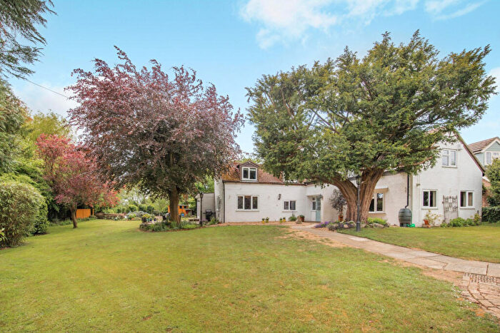 4 Bedroom Detached House For Sale In Main Road, Dunton, Buckinghamshire, MK18
