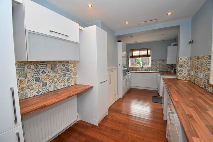 4 Bedroom Terraced House To Rent In Cliffe Road, Strood, Rochester, ME2