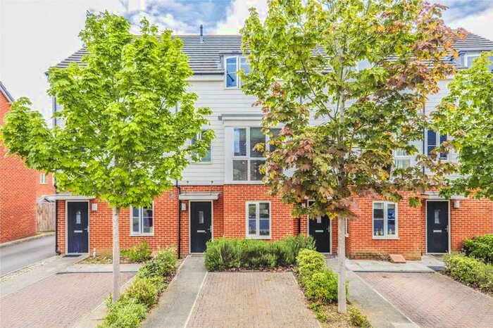 4 Bedroom Town House To Rent In St Agnes Way, Reading, Berkshire, RG2