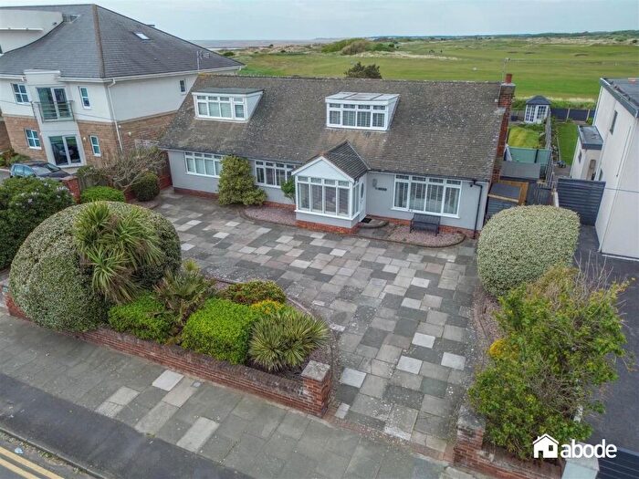 3 Bedroom Detached House For Sale In Hall Road West, Liverpool, L23