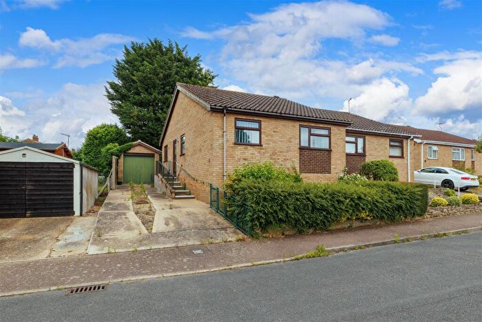 2 Bedroom Semi-Detached Bungalow For Sale In Stanton Close, Beccles, NR34