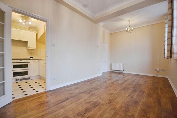 2 Bedroom Flat To Rent In Tilehurst Road, Reading, RG30