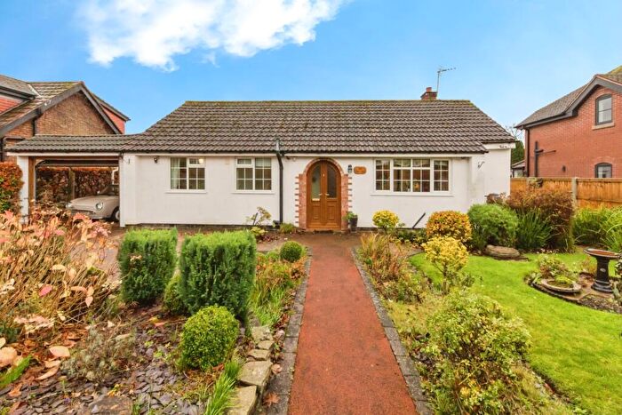 3 Bedroom Bungalow For Sale In Birtles Road, Macclesfield, Cheshire, SK10