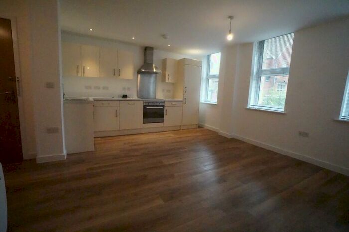 2 Bedroom Ground Flat To Rent In Cheap Street, Newbury, Berkshire, RG14