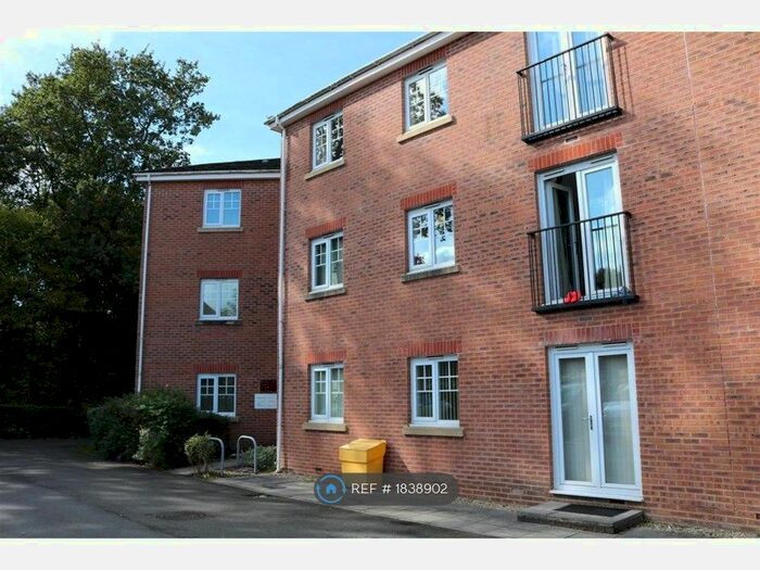 2 Bedroom Flat To Rent In Cwrt Llys Fynnon, Pontllanfraith, Blackwood, NP12