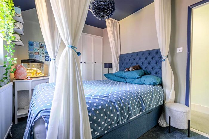 2 Bedroom Semi-Detached House For Sale In Exchange Road, Sunninghill, SL5