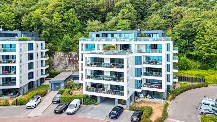 3 Bedroom Flat For Sale In Encombe, Sandgate, CT20