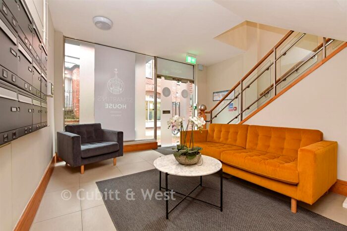 1 Bedroom Apartment For Sale In St. Martin's Walk, Dorking, Surrey, RH4