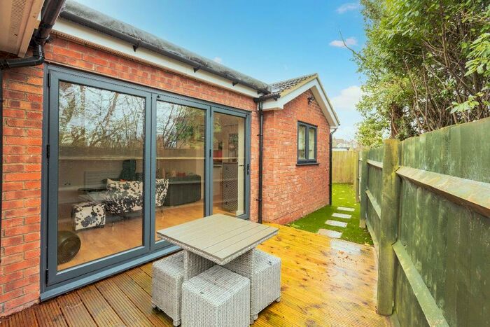 3 Bedroom Detached House To Rent In Bourne Avenue, Windsor, SL4