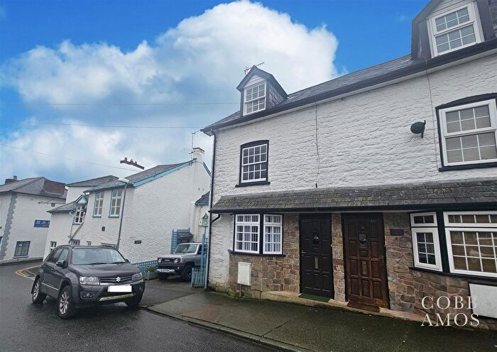 3 Bedroom Terraced House For Sale In Market Street, Knighton, LD7