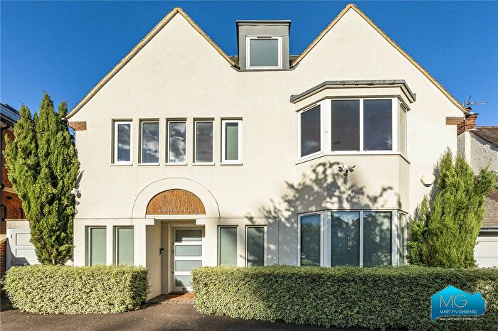 5 Bedroom Detached House To Rent In Uphill Road, London, Barnet, NW7