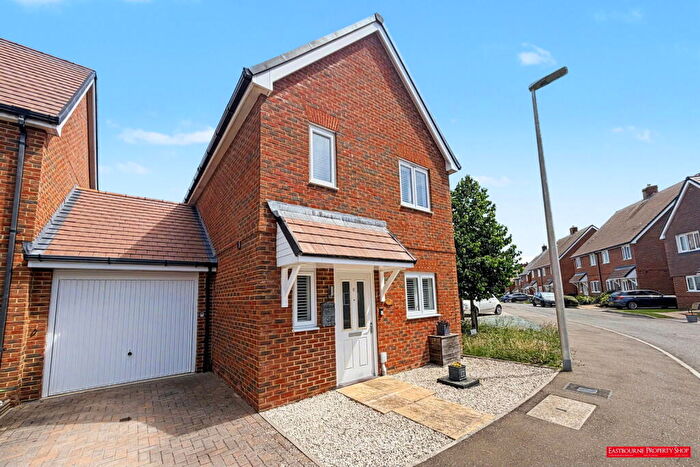 3 Bedroom Link Detached House For Sale In Willow Herb Way, Stone Cross, Pevensey, BN24