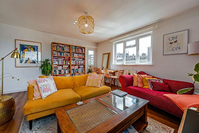 2 Bedroom Flat To Rent In Brockley Road, Brockley, London, SE4