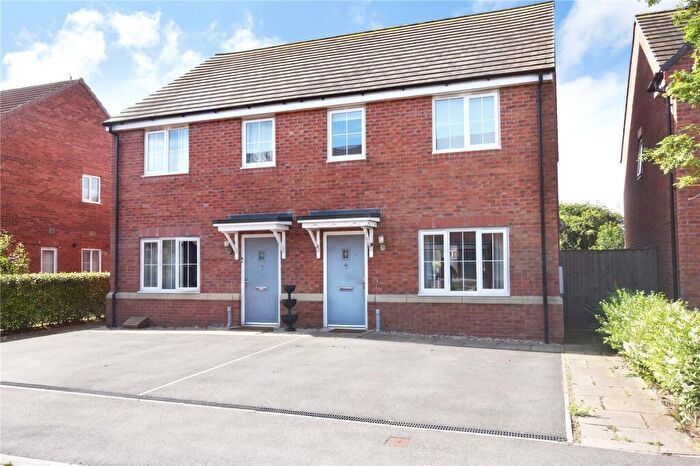 3 Bedroom Semi Detached House For Sale In Weyland Road, Sherburn In Elmet, Leeds, LS25