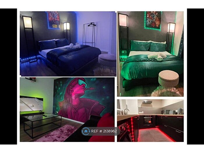 2 Bedroom Flat To Rent In King Street, London, N2