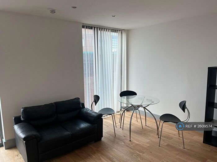 3 Bedroom Flat To Rent In Rumford Place, Liverpool, L3