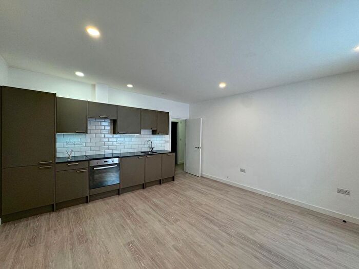 1 Bedroom Flat To Rent In Darwin House, Exeter, EX1