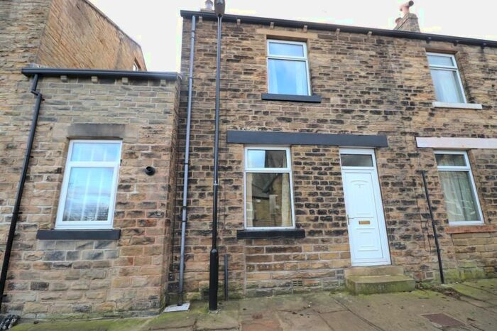 2 Bedroom Terraced House To Rent In Frances Street, Farsley, Leeds, LS28