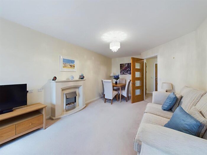1 Bedroom Flat For Sale In Greaves Road, Lancaster, LA1