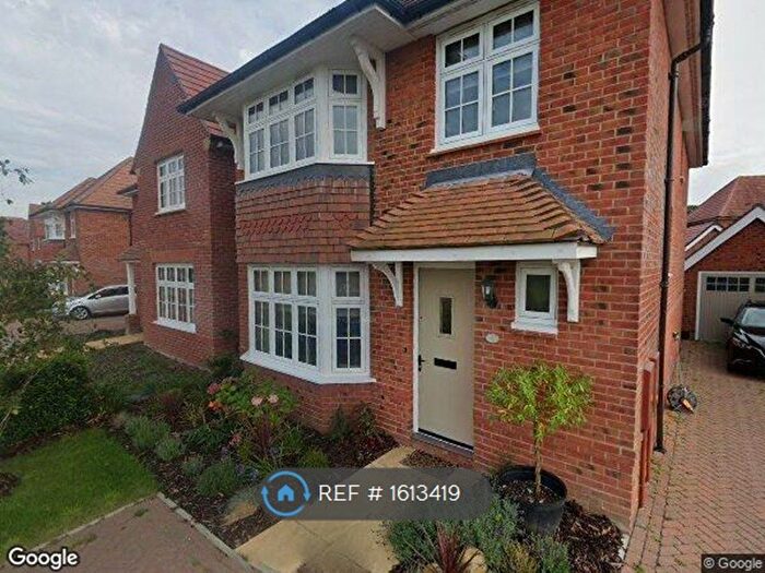 4 Bedroom Detached House To Rent In Evelyn Close, Waterlooville, PO7