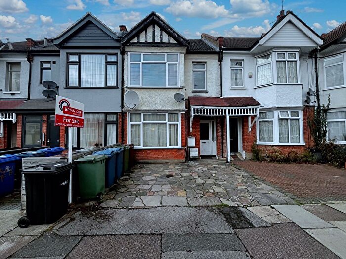 1 Bedroom Maisonette For Sale In Wellesley Road, Harrow, HA1
