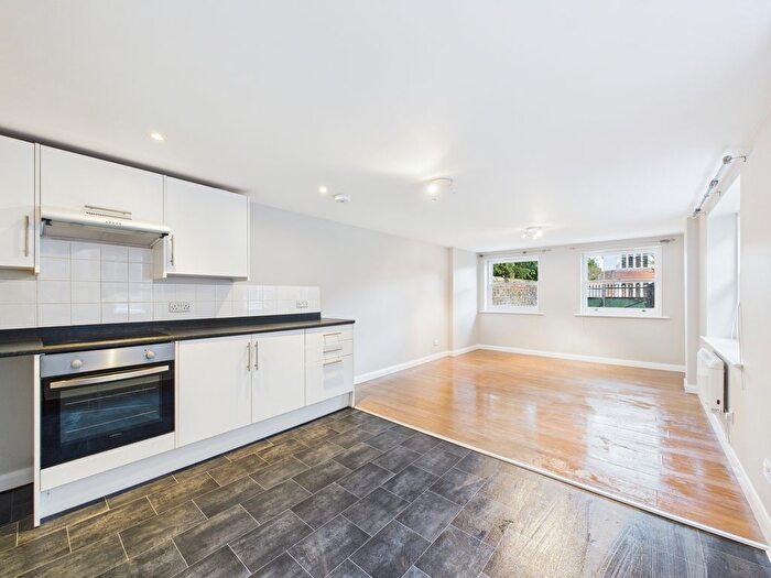 1 Bedroom Detached Bungalow To Rent In Lansdowne Road, Worthing, BN11