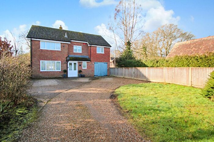 4 Bedroom Detached House For Sale In Hornash Lane, Shadoxhurst, TN26