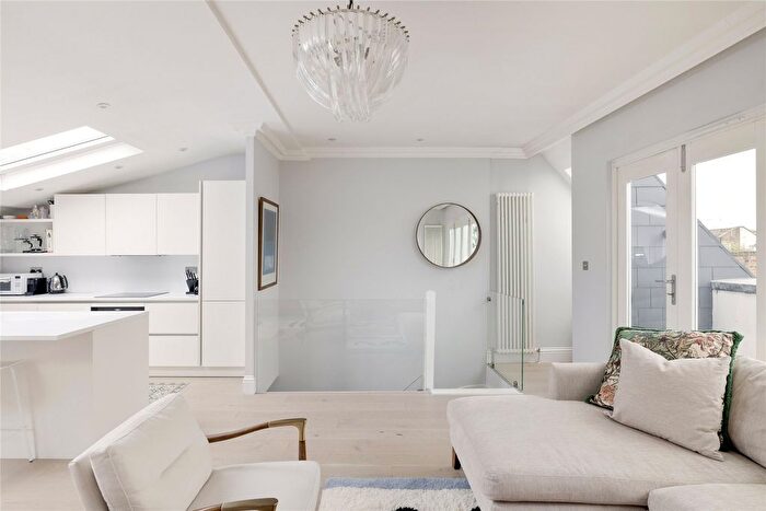 3 Bedroom Flat To Rent In Talbot Road, Bayswater, W2