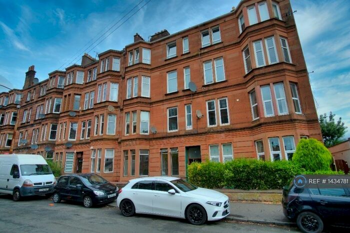 1 Bedroom Flat To Rent In Strathyre Street, Glasgow, G41