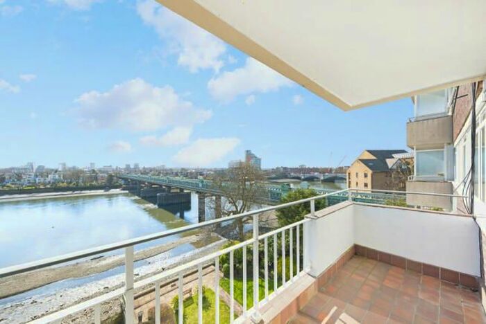 3 Bedroom Flat To Rent In Ranelagh Gardens, London, SW6